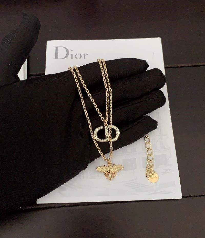 Resilient Christian Dior Necklaces 233356