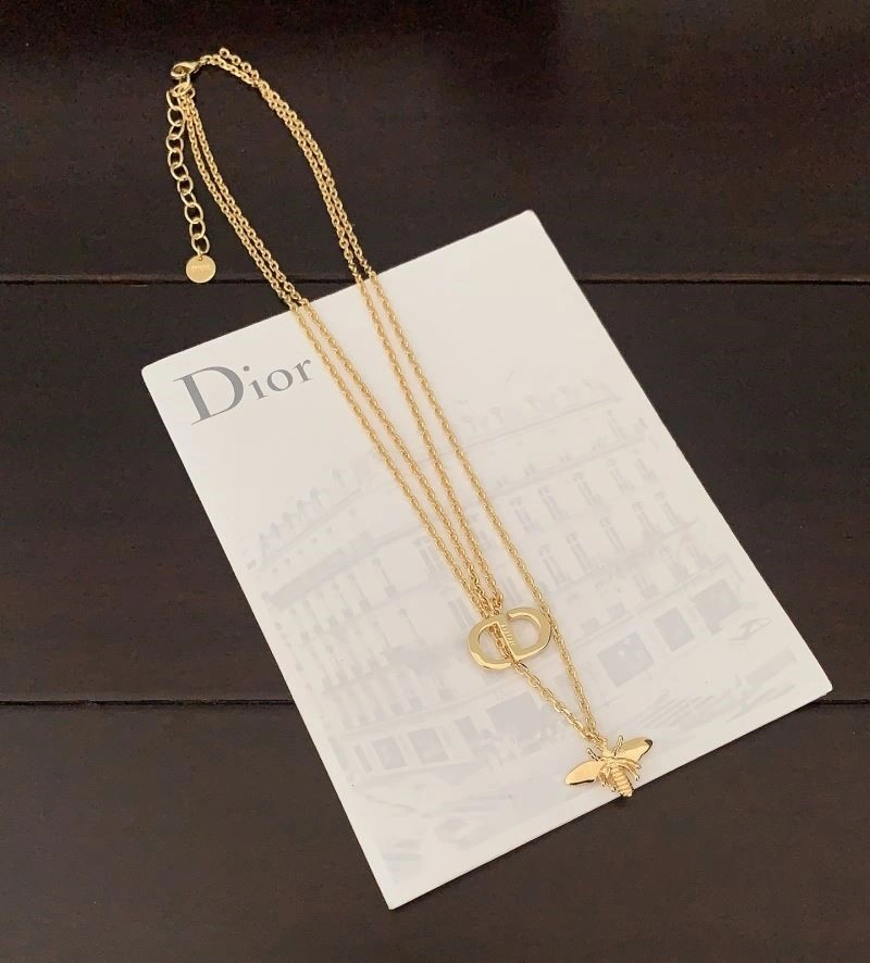 Resilient Christian Dior Necklaces 233356