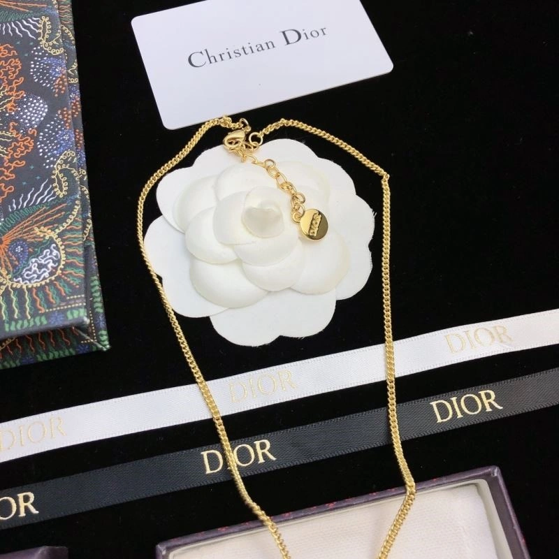 Lightweight Christian Dior Necklaces 233359