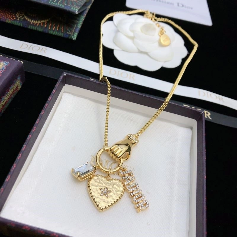 Lightweight Christian Dior Necklaces 233359
