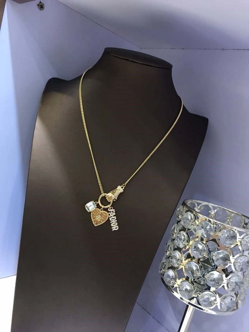 Lightweight Christian Dior Necklaces 233359