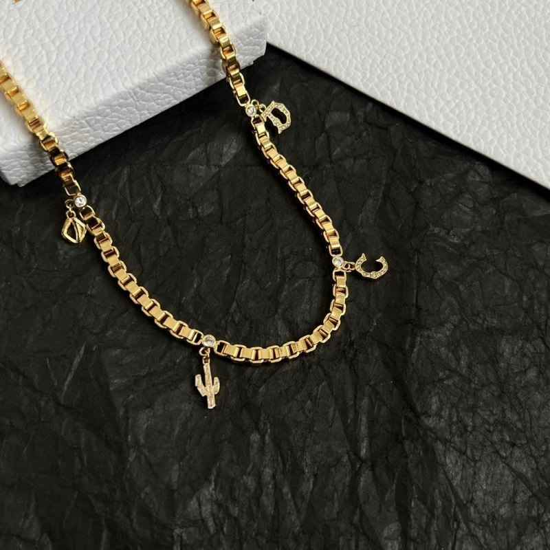 RelaxedFit Christian Dior Necklaces 233358