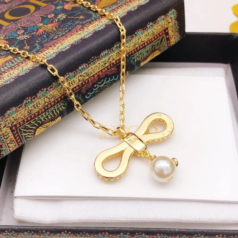 Thermal Christian Dior Necklaces 233352