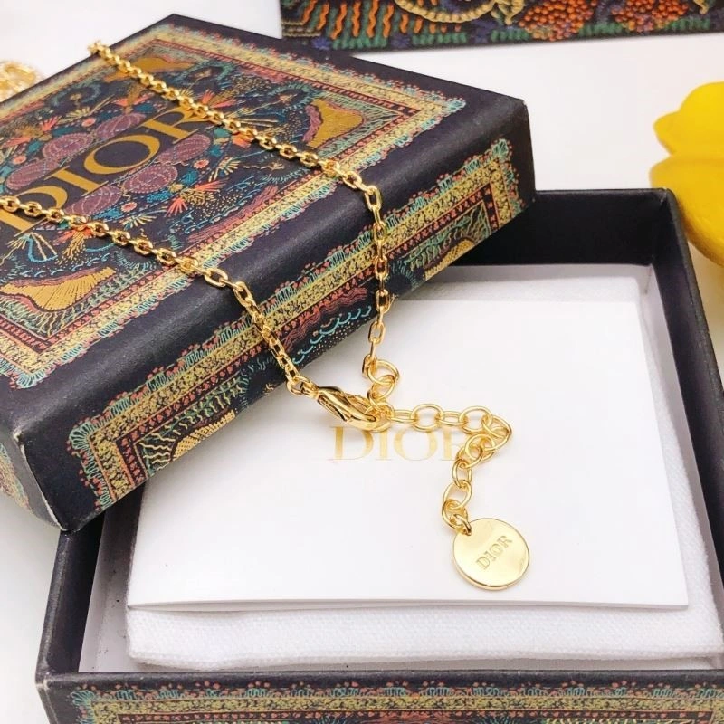 Thermal Christian Dior Necklaces 233352