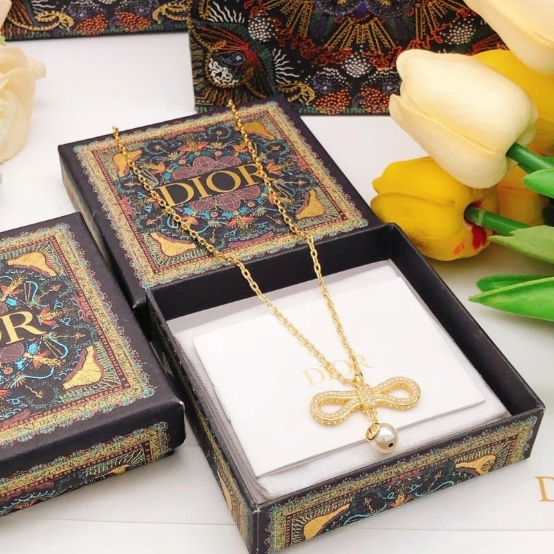 Thermal Christian Dior Necklaces 233352