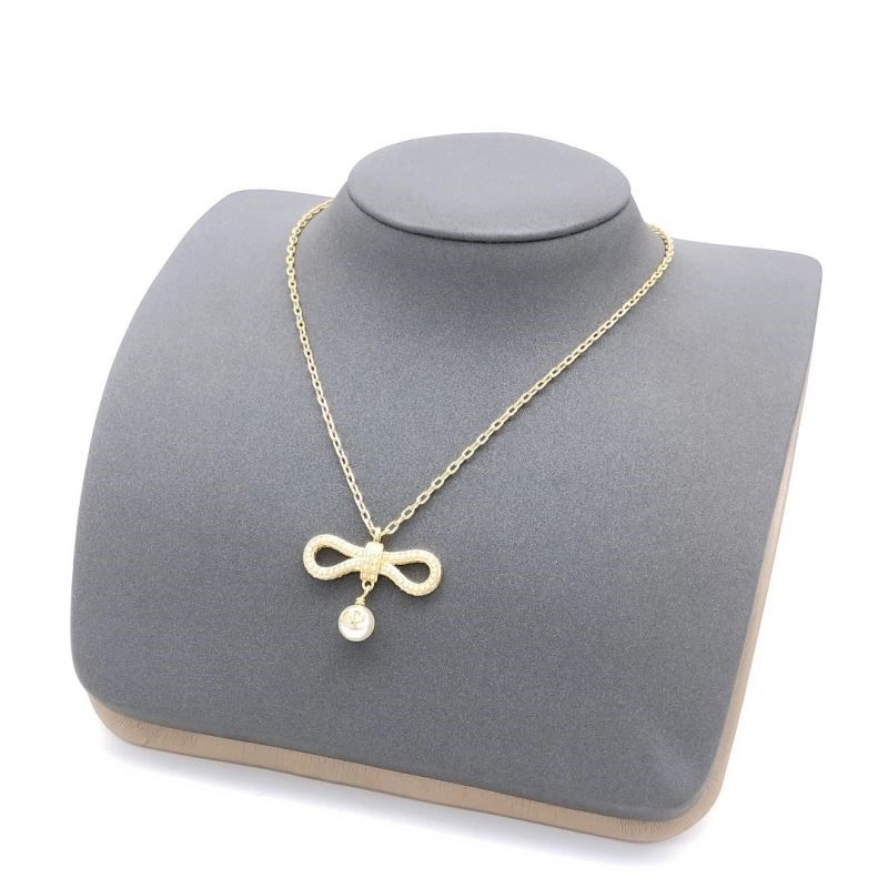 Thermal Christian Dior Necklaces 233352