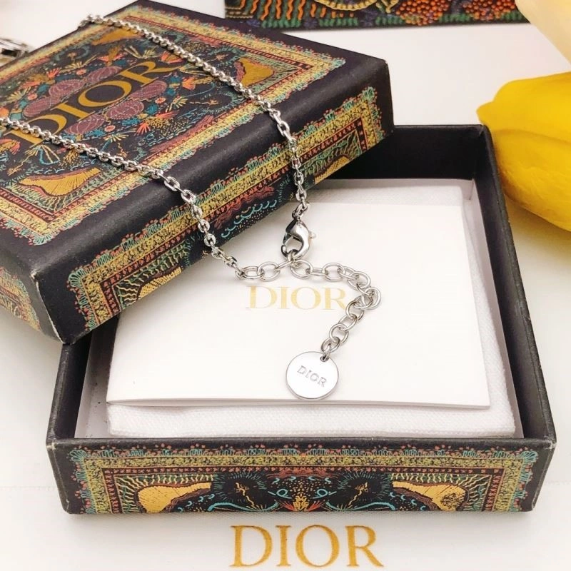 Cozy Christian Dior Necklaces 233343