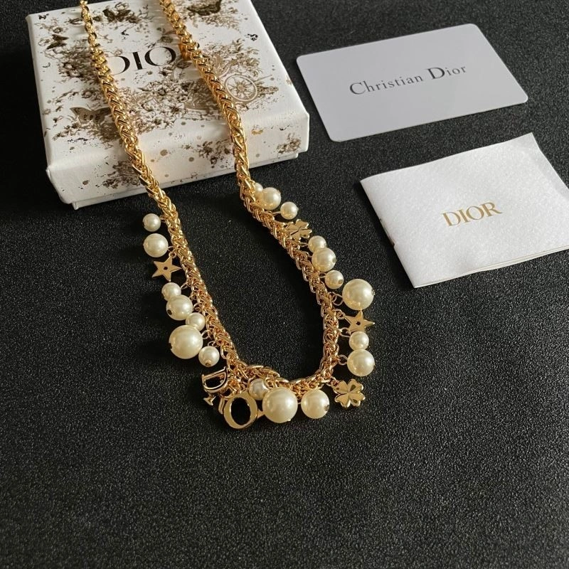 Elegant Christian Dior Necklaces 233338