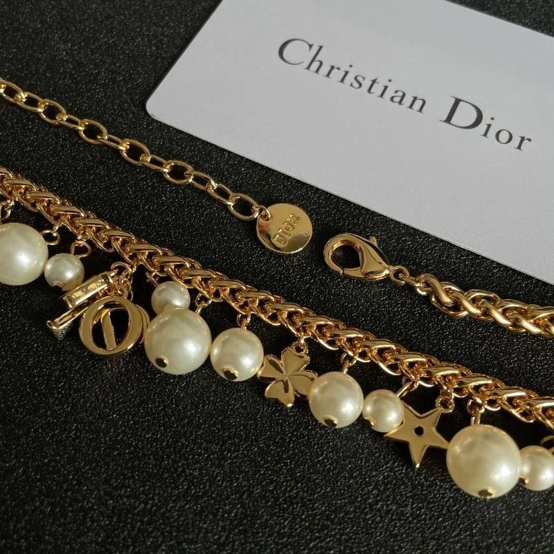 Elegant Christian Dior Necklaces 233338