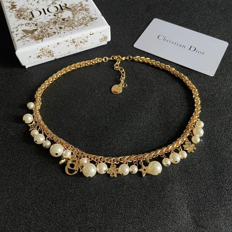 Elegant Christian Dior Necklaces 233338