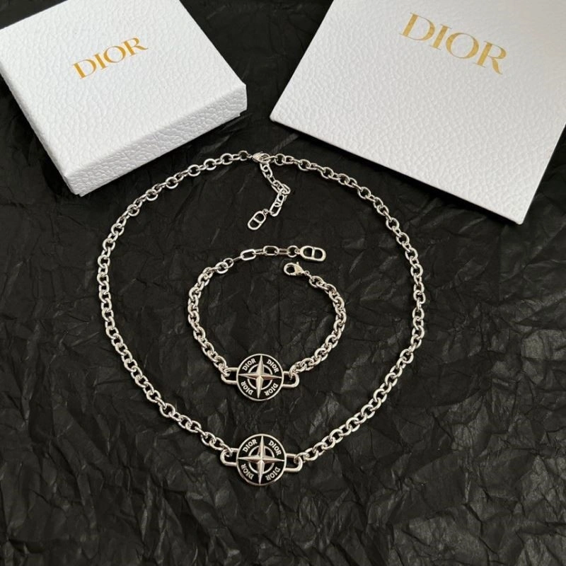 Christian Dior Necklaces Tailored 233332