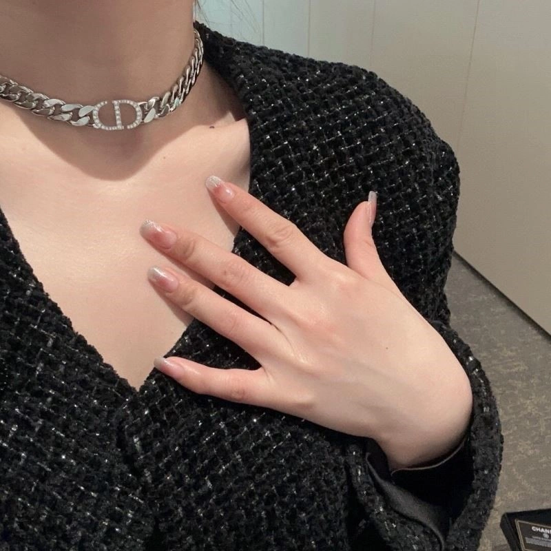 Christian Dior Necklaces Minimalist 233337