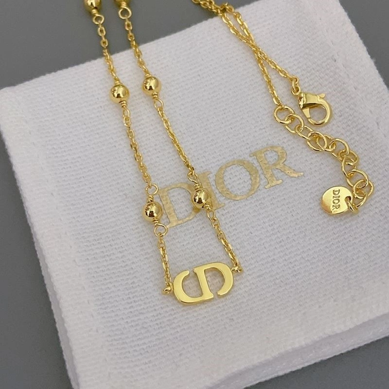 Snug Christian Dior Necklaces 233328
