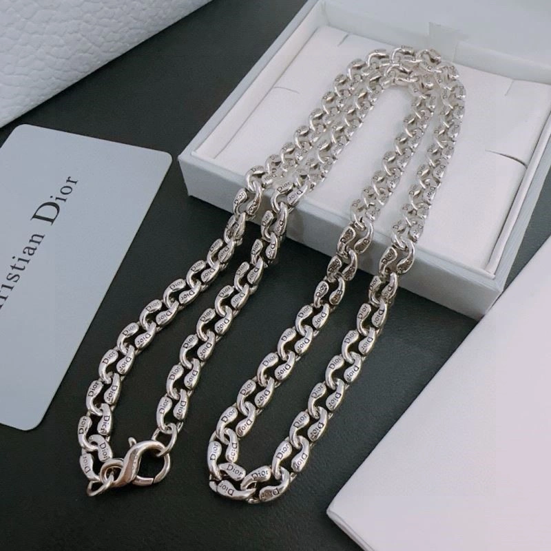 Attractive Christian Dior Necklaces 233325