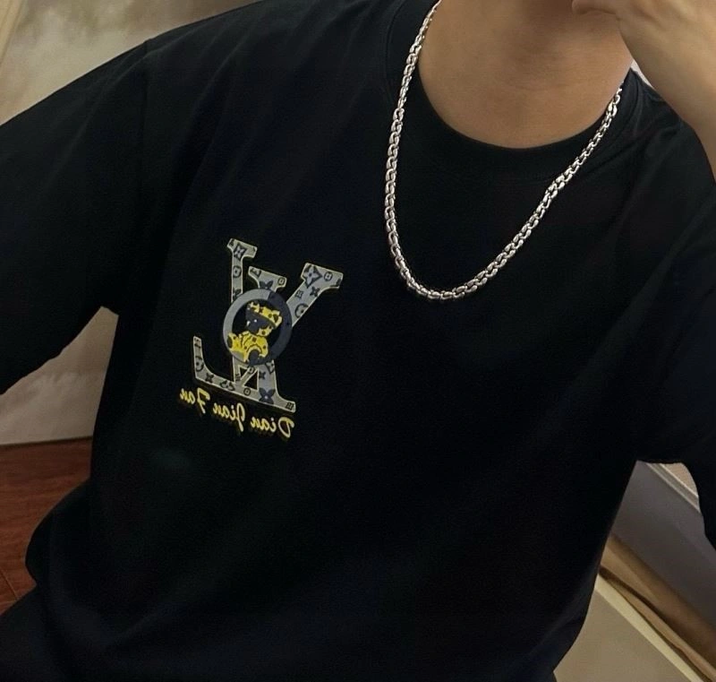 Attractive Christian Dior Necklaces 233325