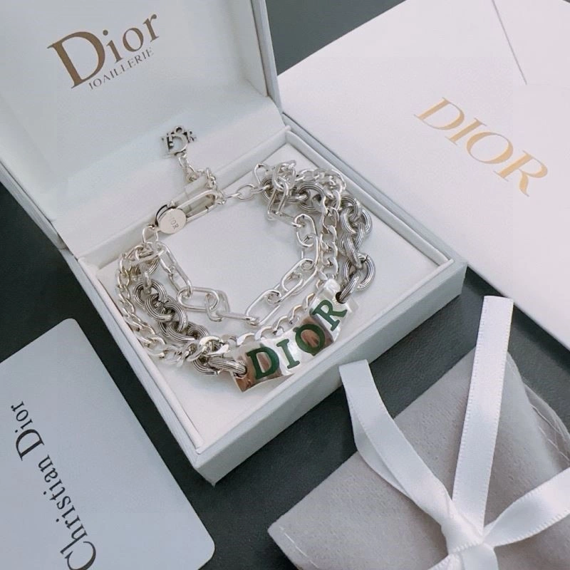 Packable Christian Dior Necklaces 233369