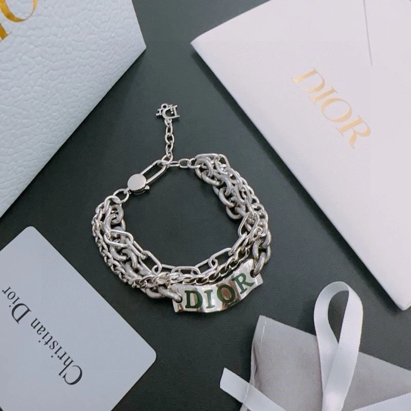 Packable Christian Dior Necklaces 233369