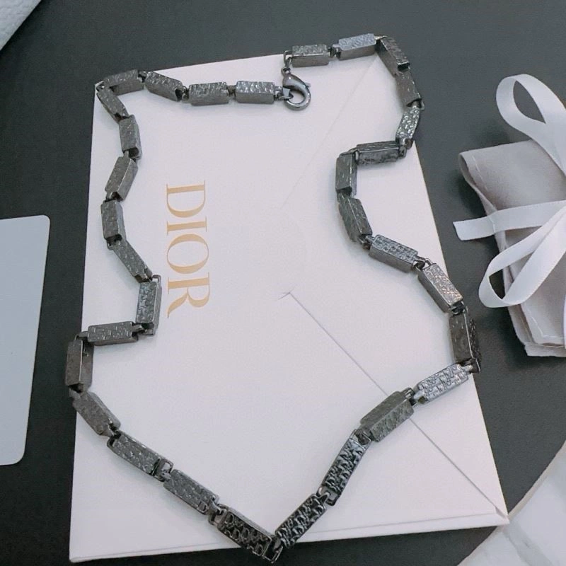 Seasonal Christian Dior Necklaces 233362