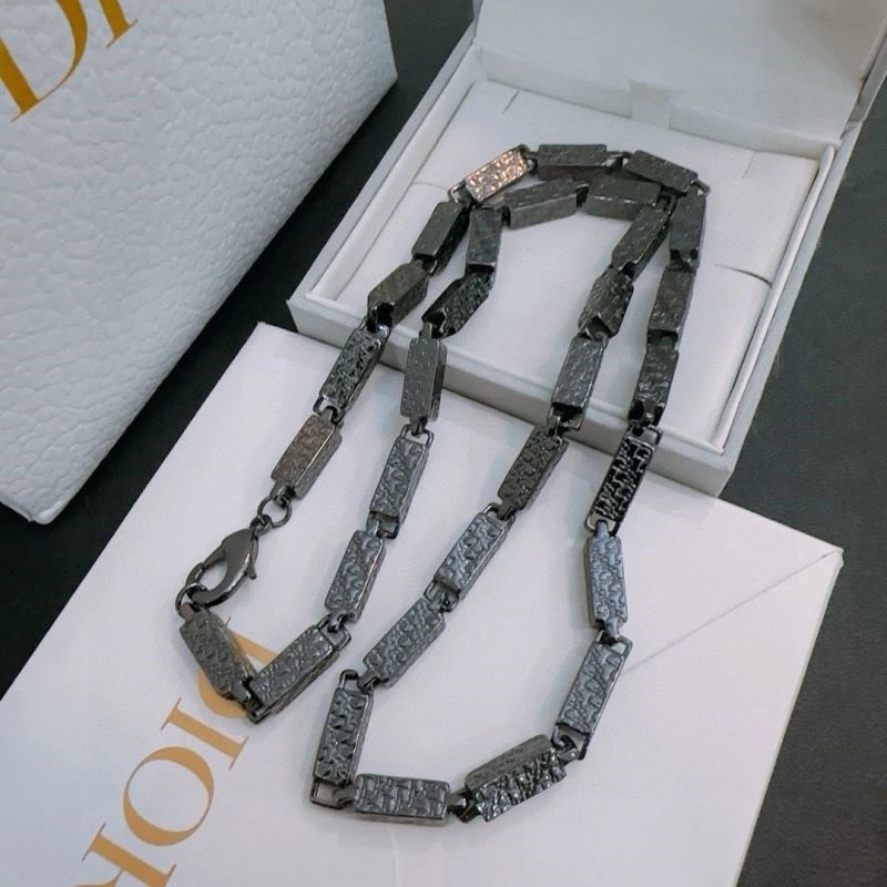 Seasonal Christian Dior Necklaces 233362