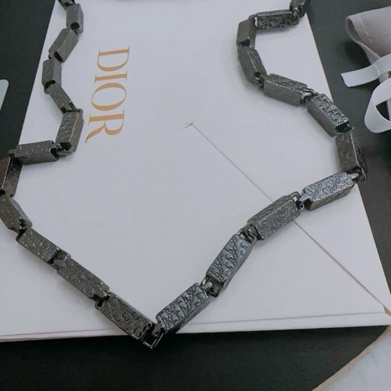 Seasonal Christian Dior Necklaces 233362