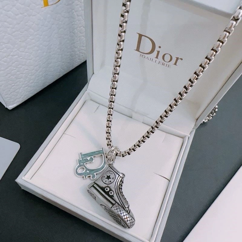 Supportive Christian Dior Necklaces 233313