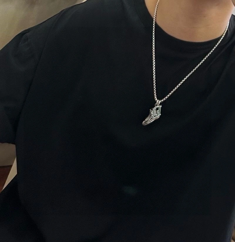 Supportive Christian Dior Necklaces 233313