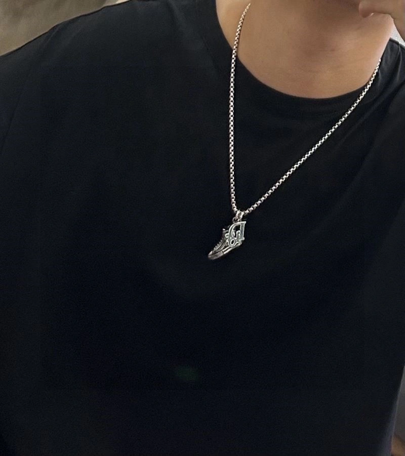 Supportive Christian Dior Necklaces 233313