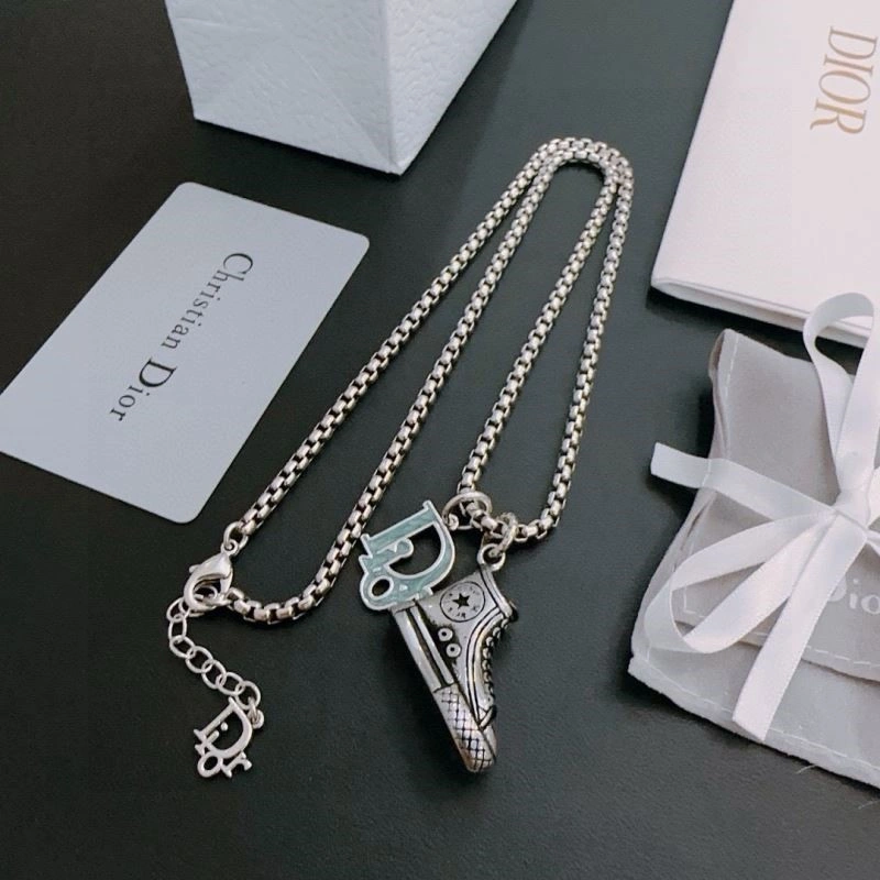 Supportive Christian Dior Necklaces 233313