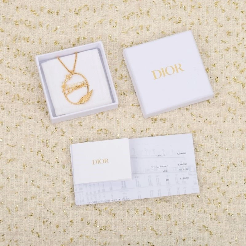 Supportive Christian Dior Necklaces 233390