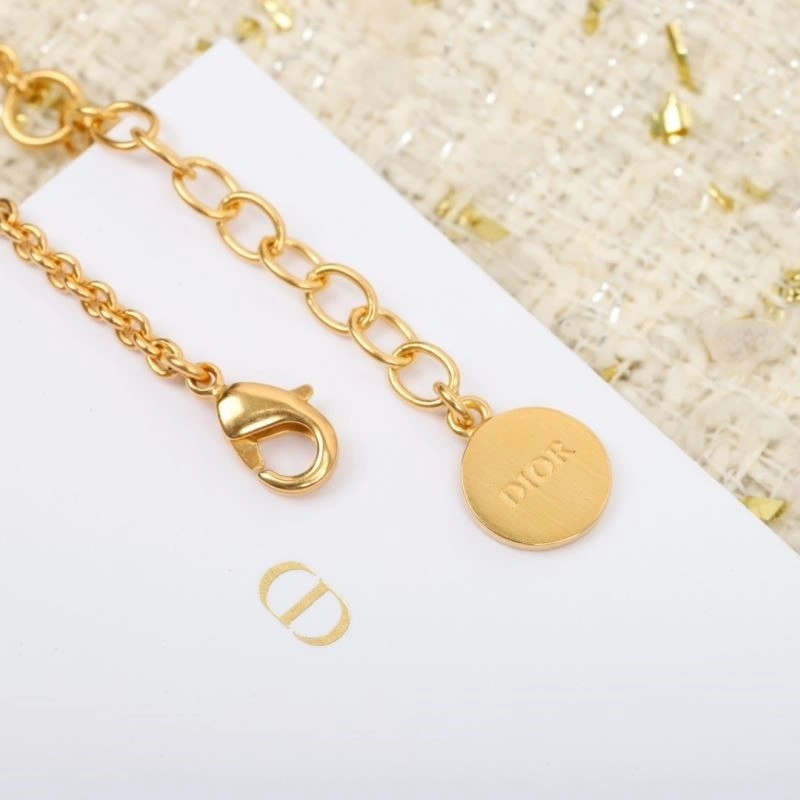 Supportive Christian Dior Necklaces 233390