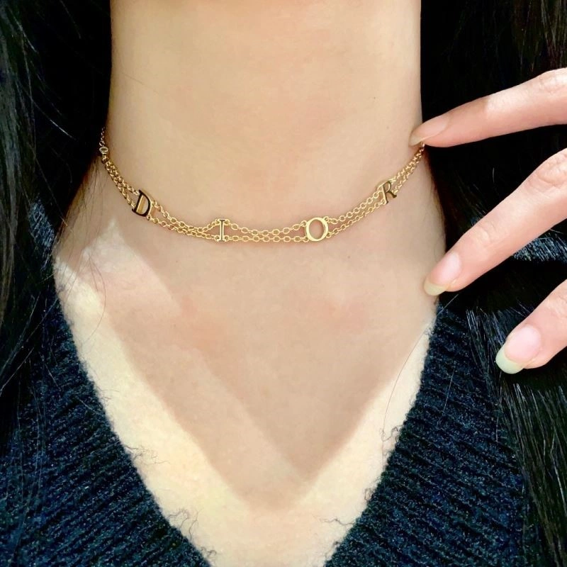 Functional Christian Dior Necklaces 233311