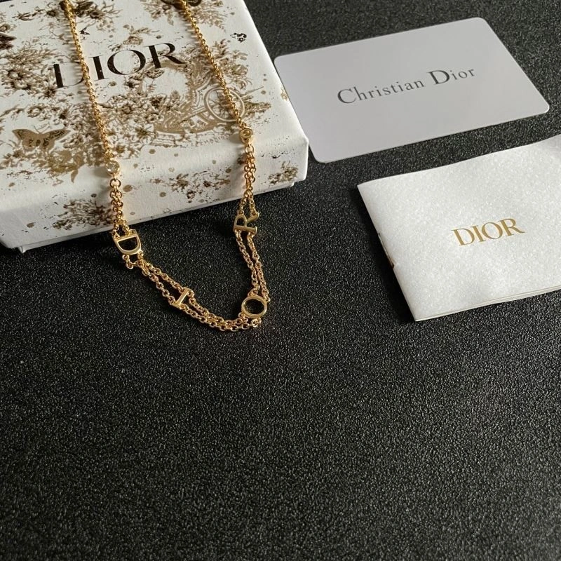 Functional Christian Dior Necklaces 233311