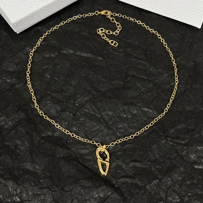 EyeCatching Christian Dior Necklaces 233077