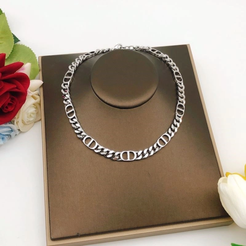 RelaxedFit Christian Dior Necklaces 233061