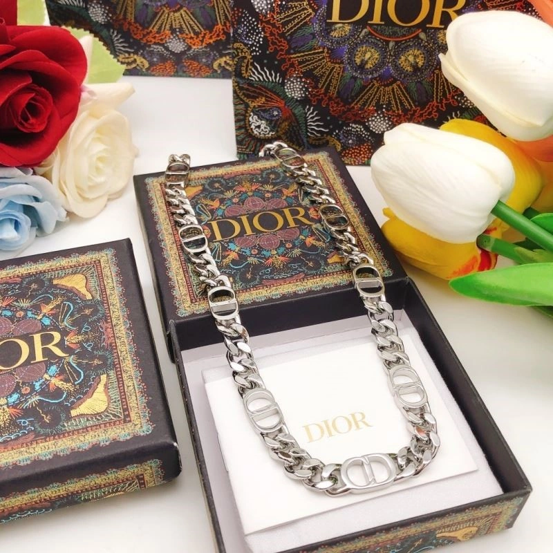RelaxedFit Christian Dior Necklaces 233061