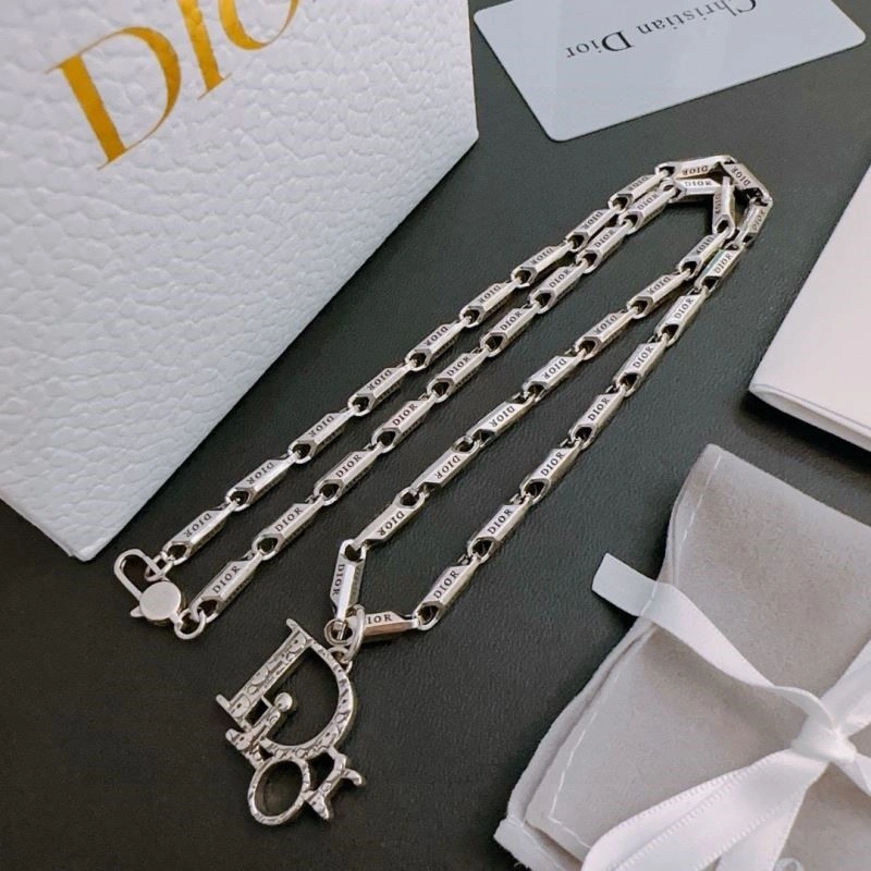 ComfortFit Christian Dior Necklaces 233118