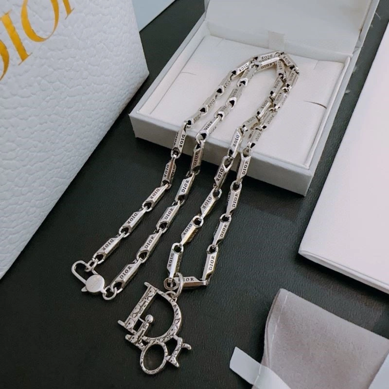 ComfortFit Christian Dior Necklaces 233118