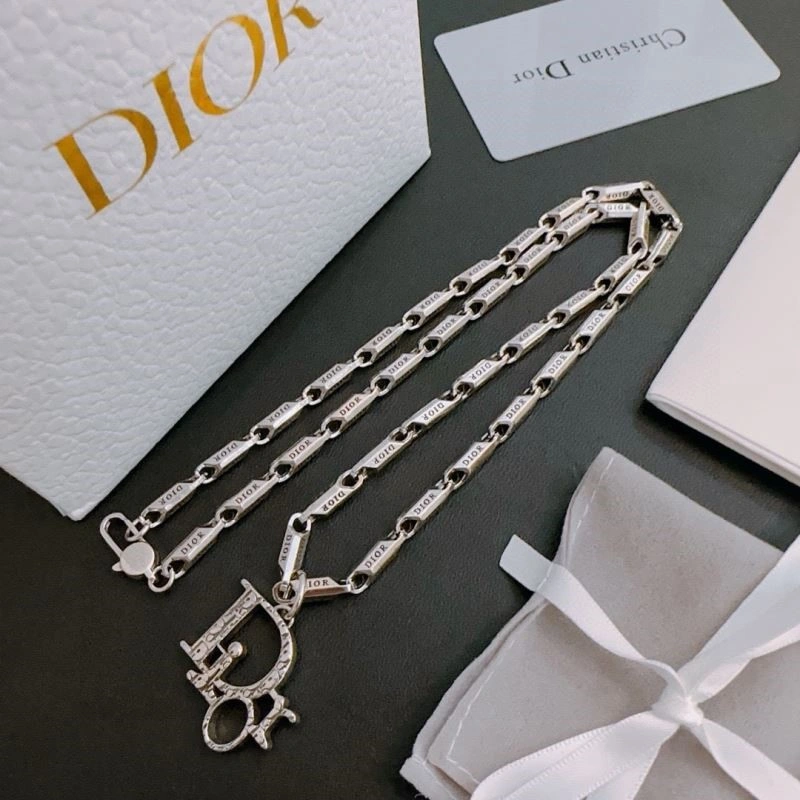 ComfortFit Christian Dior Necklaces 233118