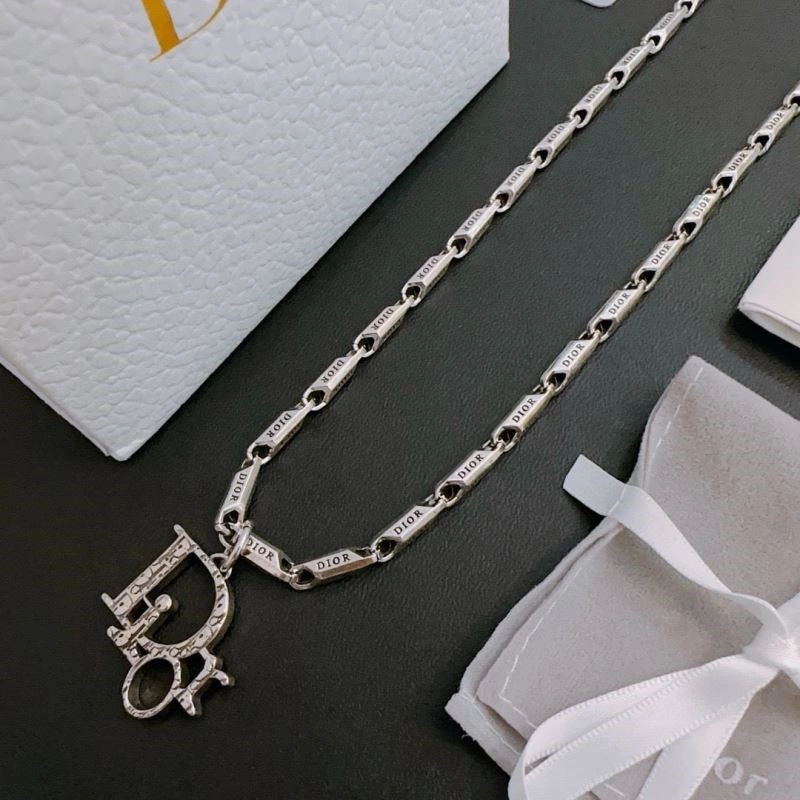 ComfortFit Christian Dior Necklaces 233118