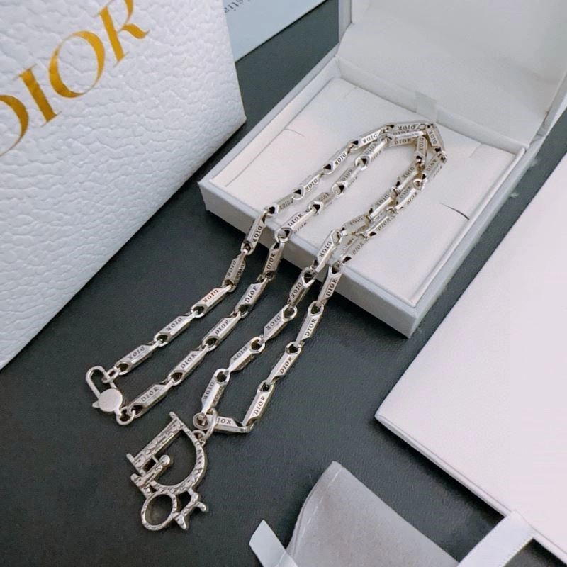 ComfortFit Christian Dior Necklaces 233118
