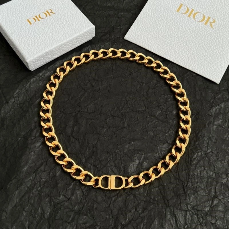 Fashionable Christian Dior Necklaces 233046