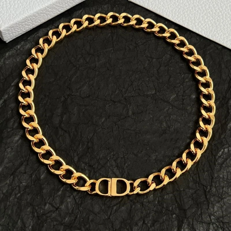 Fashionable Christian Dior Necklaces 233046