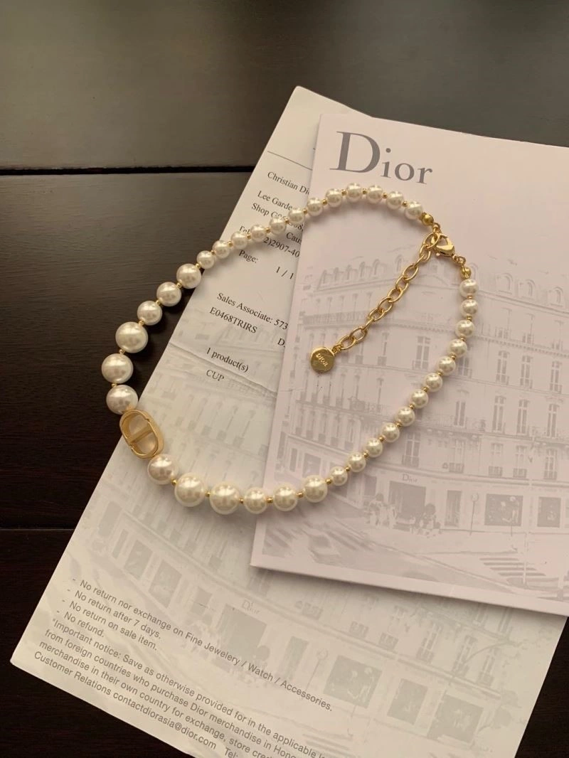 WrinkleFree Christian Dior Necklaces 233106