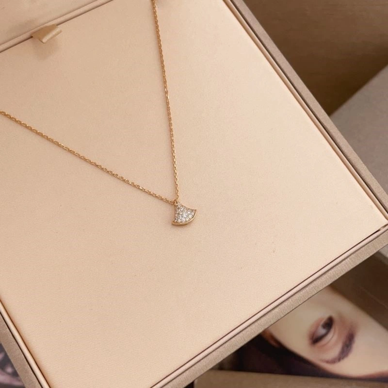 HighPerformance Christian Dior Necklaces 233042