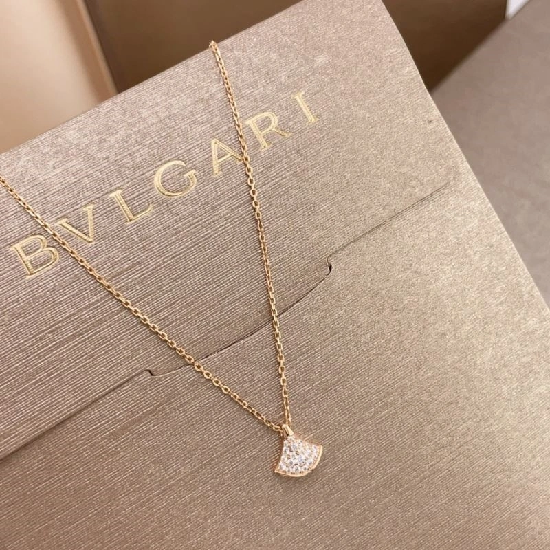 HighPerformance Christian Dior Necklaces 233042