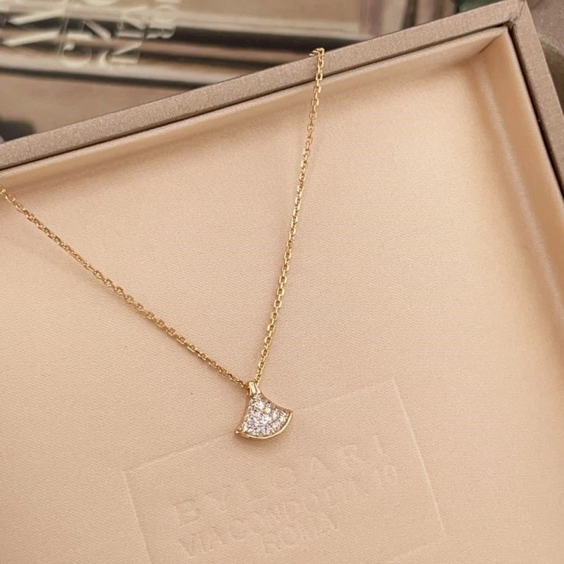 HighPerformance Christian Dior Necklaces 233042