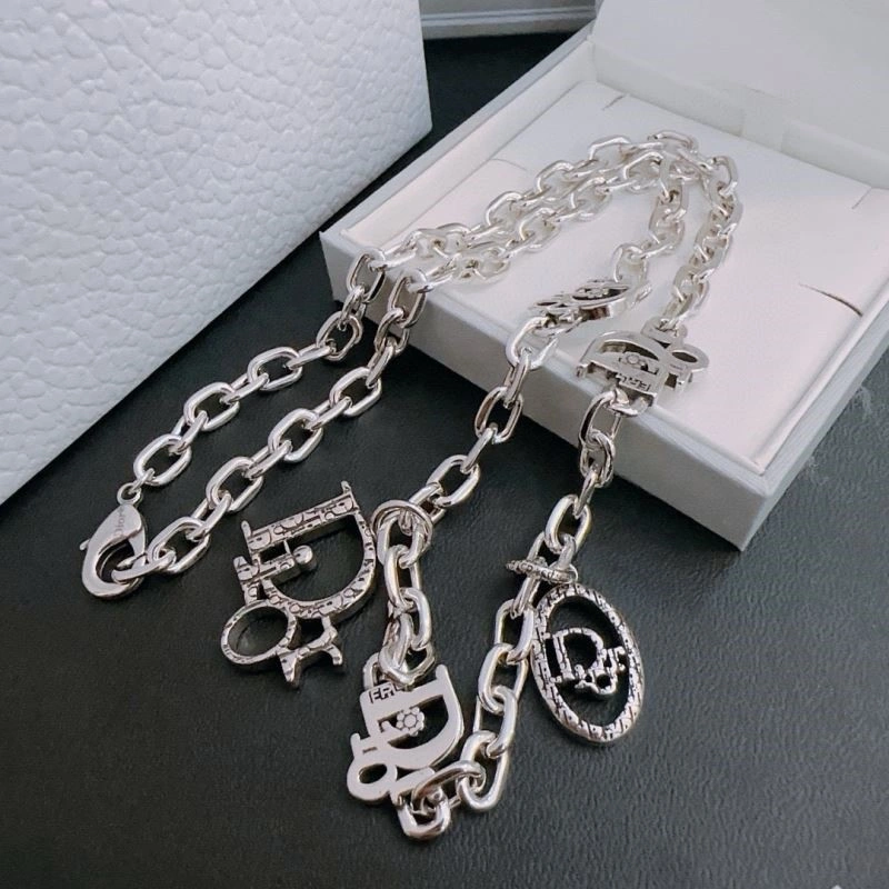 Christian Dior Necklaces ZeroBulk 233034