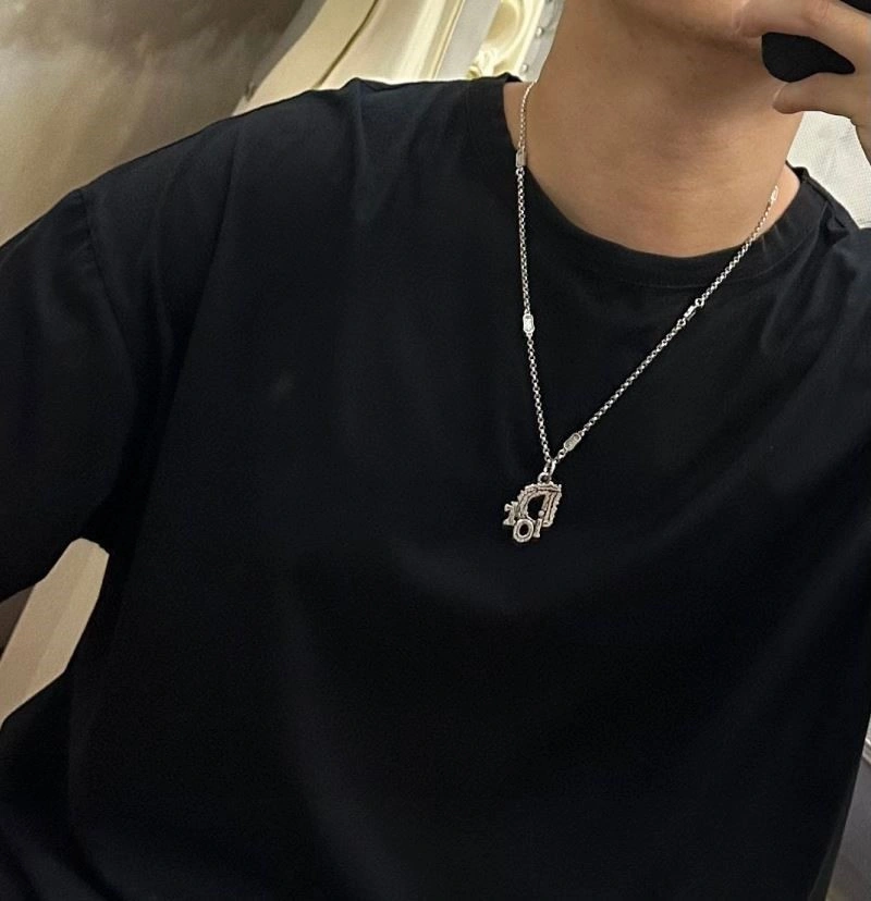 Classic Christian Dior Necklaces 233064