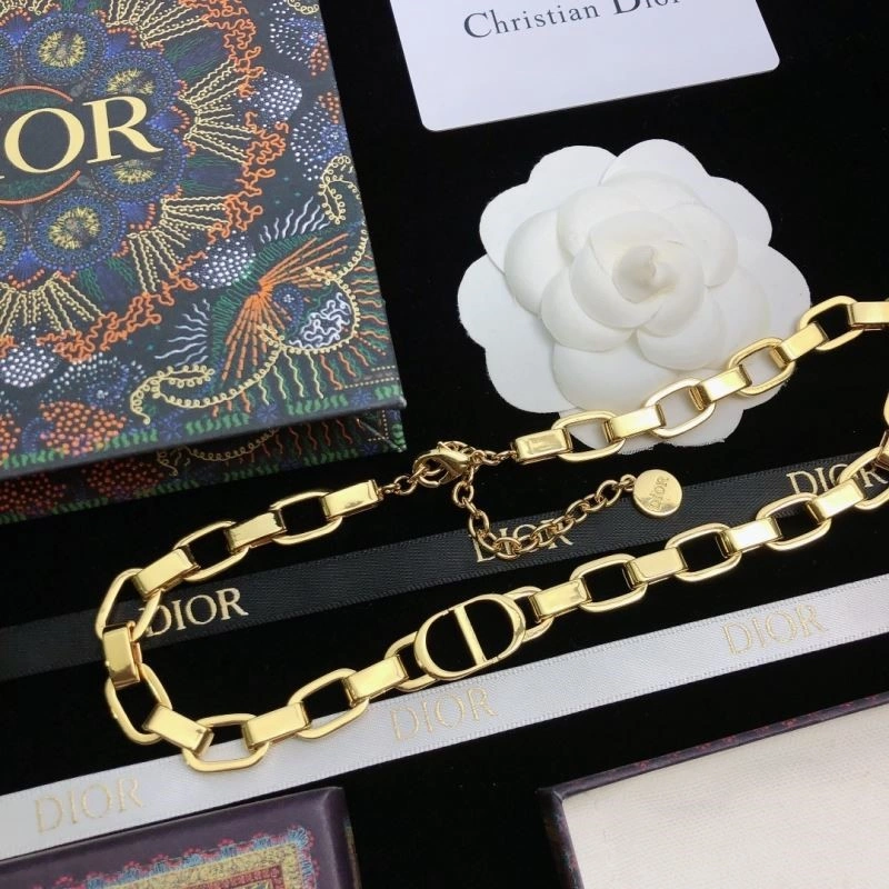 Modern Christian Dior Necklaces 233023