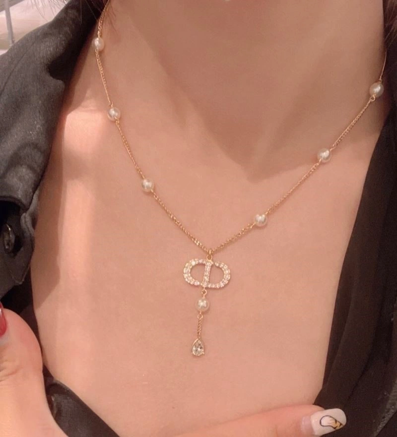 EyeCatching Christian Dior Necklaces 233015